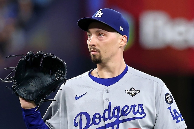 「PSキャリア最悪の先発」スネルら投手陣が一挙9失点...悪夢の6回に米記者落胆「一方的な展開から笑いものに」「今季最も醜いイニングの一つ」