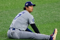 「あっれ～？こんな所に何かあるぞ」全米に放送された大谷翔平がカメラを覗き込む姿に「これから試合でしょ？」「おちゃめ」と反響続々