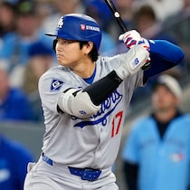 大谷翔平の第４打席は一死一塁の場面でヒット。ドジャースは８回表を終えて５－１とリード【ワールドシリーズ第２戦・ブルージェイズ戦】
