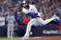 「結果だけを見ると…」ドジャース打線を17人連続アウト→２被弾…ブルージェイズ右腕の継投タイミングにWS制覇２度の日本人が見解「『このイニングはいけるんじゃないか』という感覚にはなる」