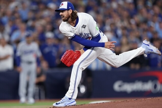 「結果だけを見ると…」ドジャース打線を17人連続アウト→２被弾…ブルージェイズ右腕の継投タイミングにWS制覇２度の日本人が見解「『このイニングはいけるんじゃないか』という感覚にはなる」