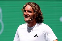 「日本語を学び始めるべきでしょうか？」チチパスがSNSに日本語を投稿！ 日本のファンへの動画メッセージも＜SMASH＞