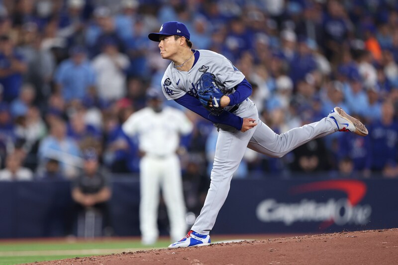 「463億円の男にドジャースは言葉を失う」山本由伸、105球圧巻完投に米重鎮感服　極上の“20人連続斬り”に敬意「99年間で２人目だ」