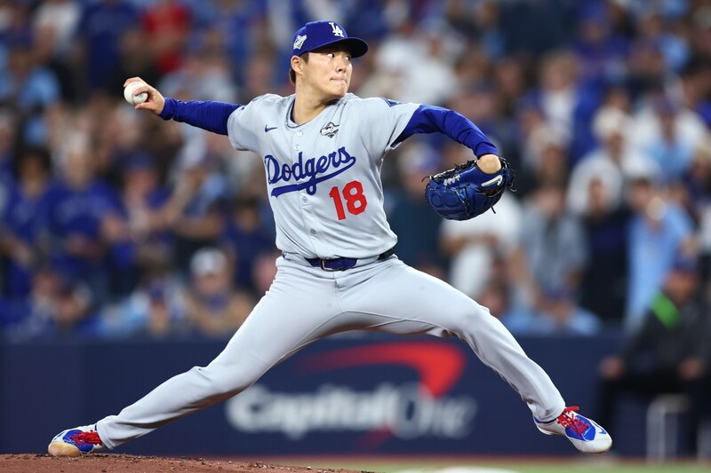 「すべてを物語っているよ」山本由伸に封じ込まれたブルージェイズ、地元ファンの“象徴的な表情”が話題！「オオタニを必要としているようだ」「ヤマモトの恐怖を体感した」