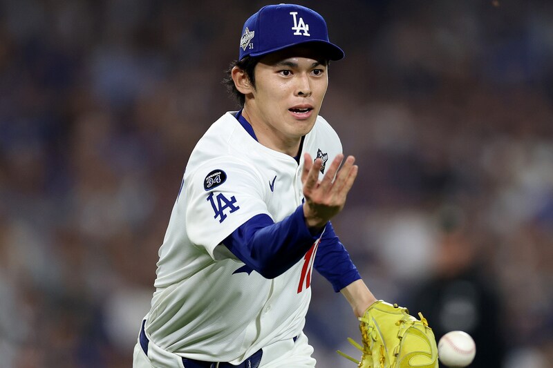 「誇張抜きで救世主」WS初登板の佐々木朗希がピンチ脱出！ １安打無失点の好投に日本人ファン喝采「なぜか安心感ある」「令和の大魔神」