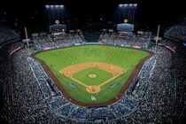 「１回目よりも声が大きかったですね！」延長14回 球場に響き渡る異例の“２回目”にSNSも、NHK解説者も反応「お客さんヤケクソ気味で歌うのが良い」