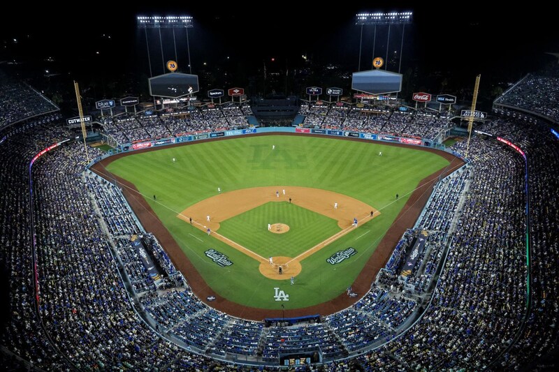 「１回目よりも声が大きかったですね！」延長14回 球場に響き渡る異例の“２回目”にSNSも、NHK解説者も反応「お客さんヤケクソ気味で歌うのが良い」