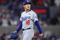 「マジ？」佐々木朗希がそう呟くなか、18回表、一昨日完投勝利の山本由伸がブルペンで投球練習を開始【まさかの光景】