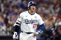 大谷翔平がWSで新たな伝説…２本塁打含む１試合４長打４申告敬遠のPS新記録９出塁　ドジャースは延長18回、フリーマンの劇的サヨナラHRで６時間39分ゲームに決着