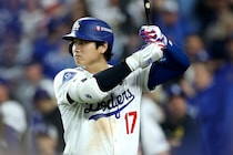 大谷翔平、６時間39分の死闘翌日のWS第４戦での第１打席は四球。第２戦から11打席連続出塁【ブルージェイズ戦】