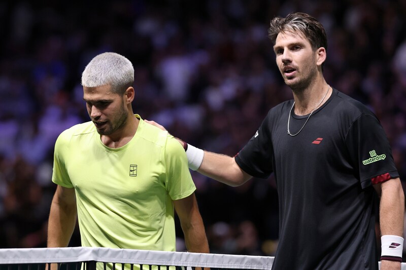 世界１位アルカラスがパリ・マスターズでまさかの初戦敗退…「何が起きたのか正直わからない」＜SMASH＞