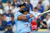 ゲレーロJr.がまさかの予告ホームラン？ 先発・大谷翔平から奪った逆転２ランアーチにブルージェイズ番記者が驚愕「外野の方を指さして、ベーブ・ルースを演じた」