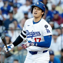 大谷翔平、「四球→空振り三振→見逃し三振」で迎えた第４打席はセカンドゴロ【ワールドシリーズ第４戦／ブルージェイズ戦】