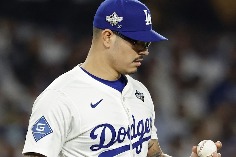 「もうバンダとトライネンを起用しないでくれ」敗戦のドジャースファン憤慨!「相変わらずブルペンがひどい」頼みの綱は山本由伸「あす勝てば、第6戦は」