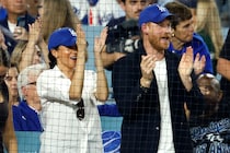 「まさかのロイヤルファミリー」ヘンリー王子夫妻、ドジャース本拠地で大谷翔平を生観戦「オオタニが見つかった」「カジュアルすぎ」と反響続々