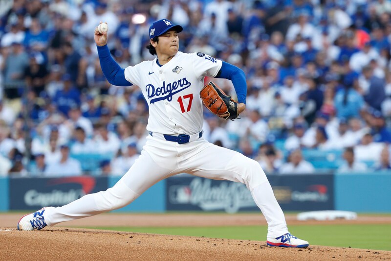 「デカ過ぎる観客」NBAスーパースターが夫婦お揃いでワールドシリーズ生観戦 LAキャップに反応「大谷好きだな」