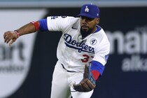 「捕れるのなら良かったけど…」打球深追いも後逸で三塁打に…T・ヘルナンデスの守備を元MLB戦士は疑問視「シングルヒットで止められなかったかな」