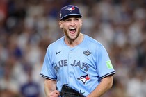 「もう終わりだ」ブルージェイズ新人右腕に手も足も出ず...ドジャース打線沈黙にLAファン辛辣「このひどい打線なら誰でも抑えられる」