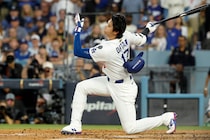 ドジャースWS連覇に赤信号　打線つながらず４安打15三振、守備で綻び３暴投完敗…ブルージェイズは32年ぶり世界一王手、第６戦以降は熱狂トロントへ