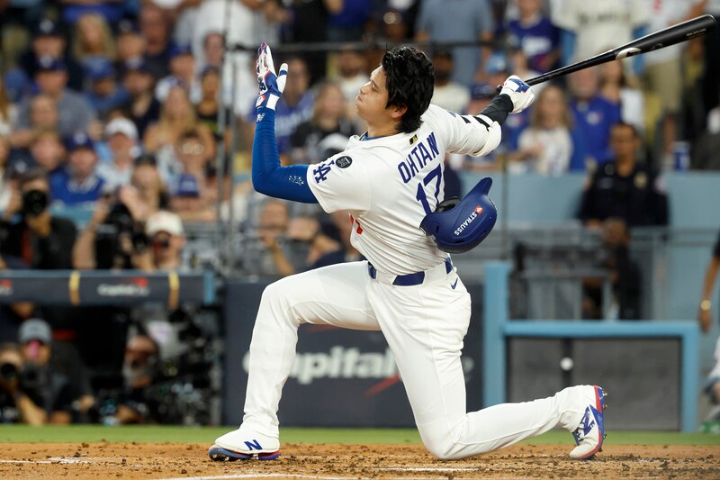 ドジャースWS連覇に赤信号　打線つながらず４安打15三振、守備で綻び３暴投完敗…ブルージェイズは32年ぶり世界一王手、第６戦以降は熱狂トロントへ