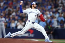 「当時、彼は新人で…」ドジャースに立ちはだかる右腕　ブルージェイズのWS第６戦先発予想投手との縁を和田毅が明かす！「髭を生やしてなかったので、分かりませんでした」