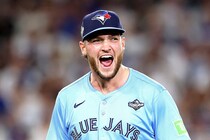 「『お前ら大変な目に遭うぞ』って感じだった」 22歳新人右腕に仲間から絶賛の声「WSをまるで５月のように...」「『全員三振を狙うよ』って」