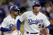 「今日違うのか？」ドジャース、３番打者を“ベッツ→フリーマン”に変更　ロバーツ監督の采配にファン歓喜「大成功じゃん」「効果出てる」