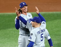 「考えている時間なかった」グラスノー、絶体絶命の大ピンチ９回を３球締めセーブ「とにかくクレイジーだ」 連投を志願「明日もできれば投げたい」