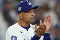 「“天才”と称されるのも納得」ド軍ロバーツ監督の采配をLA記者が絶賛「ズバリ的中」「打順変更が功を奏した」