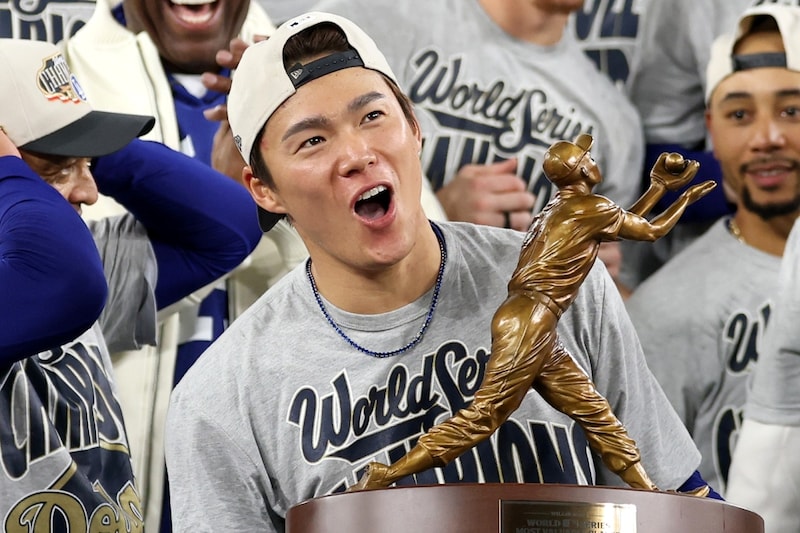 「答えは山本由伸だ」投打の主要スタッツはブルージェイズ優位なのに…「なぜドジャースが優勝できたのか？」
