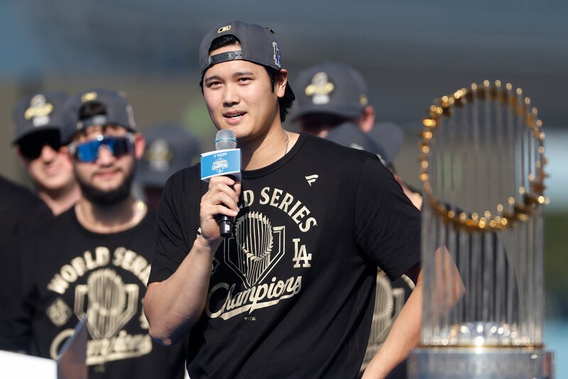 大谷翔平「来年またチャンピオンリングを獲る」英語スピーチでV3宣言！ MLB公式ニヤり「オオタニはもっと欲しがっている」