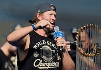 「もう過小評価しちゃいけない」MVP山本由伸の“中０日”熱投を引退カーショウが再び称賛！ 最後は驚きの告白「知らなかったんだ」