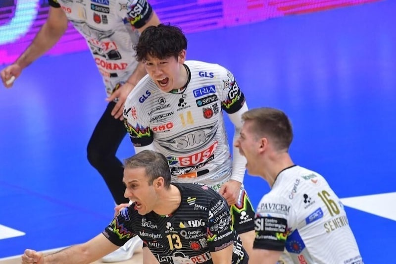 「規格外の打球だ」石川祐希のスパイク技術に現地解説が脱帽、名物実況は「凄まじいアタック」と驚愕！ ペルージャの開幕４連勝に貢献