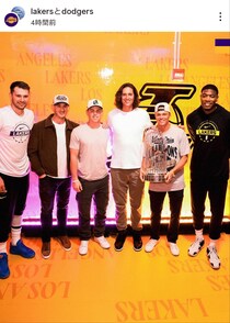 「とんでもないオーラだ」レイカーズ八村塁に強力援軍！ WS連覇ドジャース電撃来場→スネル、グラスノーのセンス抜群プレーに衝撃