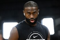 薄毛に悩むNBA選手が頭に塗った“黒い粉”が相手選手に付着？動画拡散に本人は「AIも手に負えないな」＜DUNKSHOOT＞