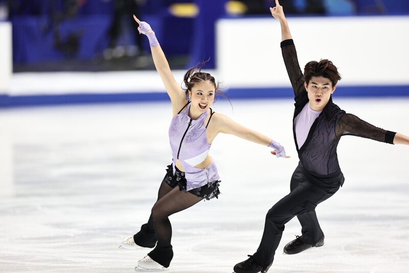 “うたまさ”吉田唄菜/森田真沙也、69.61点発進 スケート靴、衣装すべての荷物がロストする災難も「学べた試合」と笑顔で乗り切る【フィギュアNHK杯】