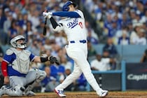 「グッドマンに敗れた？マジで？」SS賞個人獲得は大谷翔平のみ…ドジャース専門メディアがスミスの落選に怒り！「驚くべきで、ほぼ無礼」