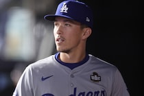 「幸せな目覚まし」ド軍エドマン、１歳長男に顔を踏まれて起床!?　妻が公開した“微笑ましいショット”が反響「お茶目な日常にほっこり」