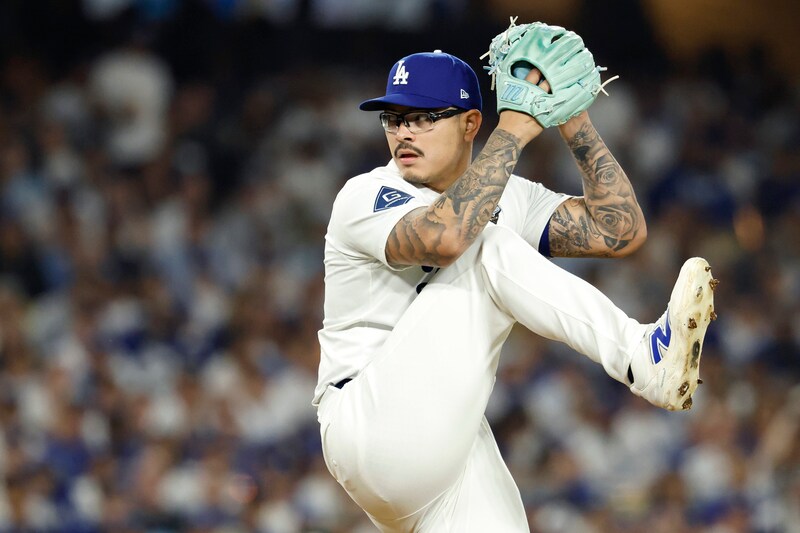 WS連覇の熱気が冷めない！ ドジャース左腕のサイン会は大盛況！ 球団専門メディアは「クレイジーな状態だ」