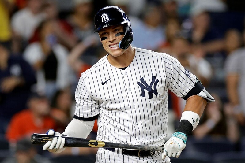 激戦のア・リーグMVPは355対335の僅差で明暗！ ジャッジが２年連続３度目の受賞！ 60本塁打ローリーに記者30名中13名が１位票