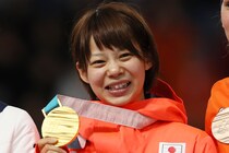 「まさか一緒にお酒が飲めるなんて」五輪金メダリスト髙木菜那、“元AKB48の人気タレント”とツーショット公開「盛り上がりすぎて...」