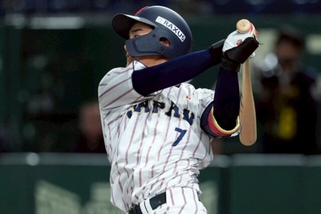 前日に死球受けた西川史礁が韓国の21歳右腕に話しかけられて笑顔で対応　大事には至らず16日の第２戦ではクリーンナップに昇格