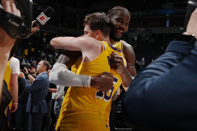 「彼について聞いていたのは『指導しづらい』『気分屋』。でも実際はまったく逆だ」リーブスが明かすエイトンの真の姿＜DUNKSHOOT＞