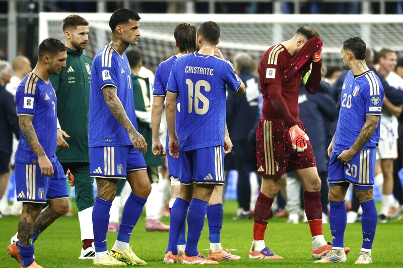 ノルウェーに4発被弾、完敗のイタリア代表「落ち着きと秩序を失い、感情レベルで困難に」 課題噴出も…「解決の余地が十分に残されている」【現地発コラム】