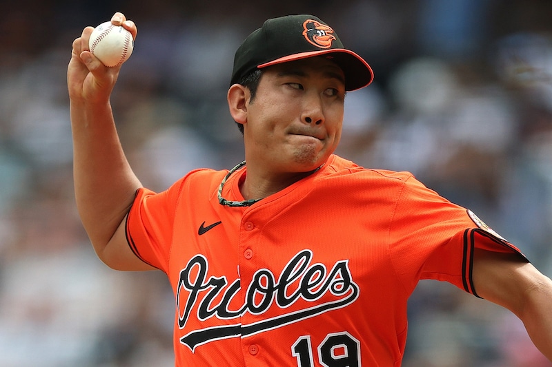 「え~!」「親交あるんだ」FA右腕・菅野智之、“紅白3度出演の人気グループメンバー”との2S写真にファン驚き「憧れの人に会った野球少年」