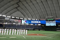 「かわいいと美しいが渋滞」話題の“韓国人気チアガール”、東京ドームでの代表ユニホーム姿＆肩出しニットの私服ショットを公開「東京でも輝いてた！」