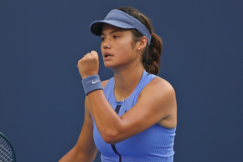 29位まで復調したラドゥカヌが軽傷により12月のエキジビを回避。万全の準備を整えて26年シーズンに臨む<SMASH>