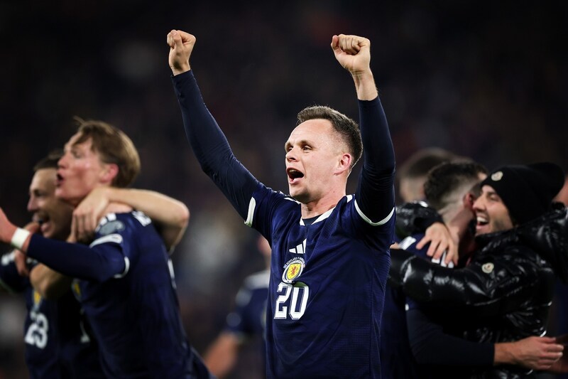 「長年の苦しみは終わった」 劇的勝利で28年ぶりのW杯出場を果たしたスコットランド代表に母国紙も感激！ 歴史を変えたチームが次に止めるべき「負の記録」とは