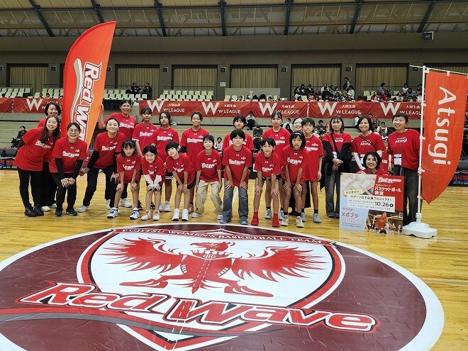 女子バスケのさらなる発展へ富士通レッドウェーブの新たな取り組み。ストッキングなどの販売メーカー「アツギ」とタッグを組み“スポーツ女子応援プロジェクト”を開催