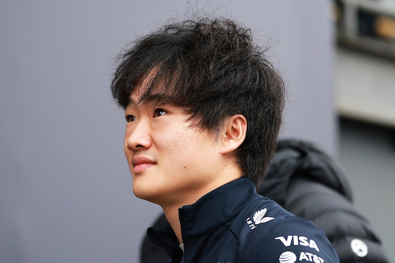 「実力でフェルスタッペンを上回った」FP1で３番手の角田裕毅にF1公式サイトも高評価！　一方で角田の発言に「やや問題がある」と専門メディア苦言